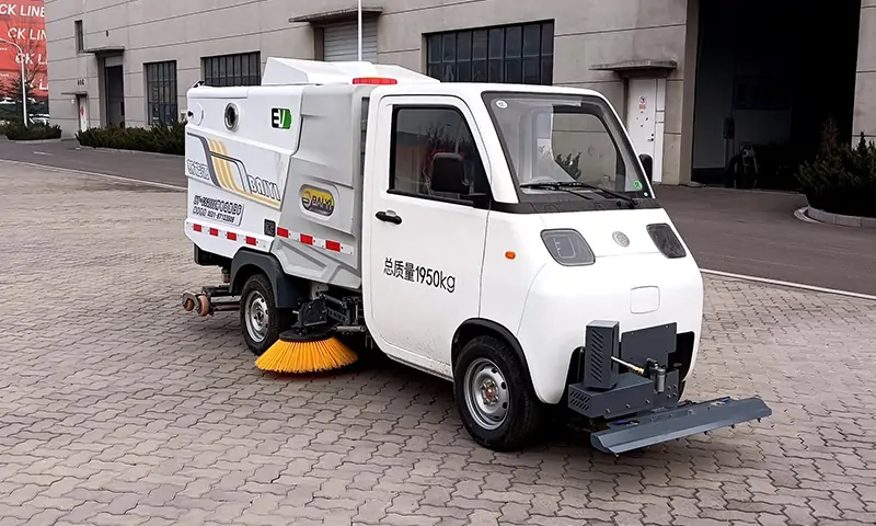 新能源纯电动洗扫车：助力城市环境建设的多功能清洁利器
